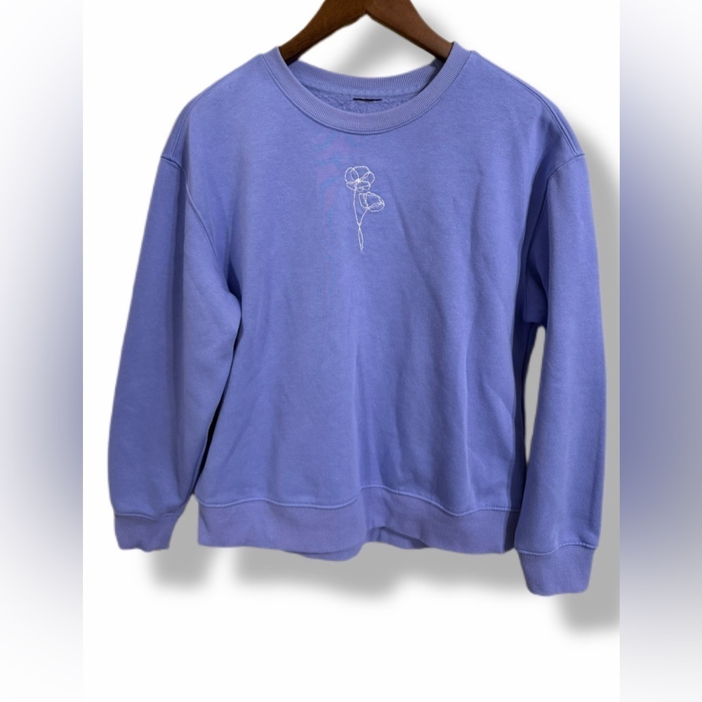 Periwinkle Hand-Embroidered Poppy Flower Cozy Sweatshirt Minimalist Small